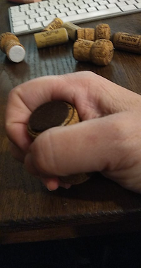 Lesmateriaal Kleuterkrachtige tip : Kurkestoppen en vingerbeweeglijkheid  van auteur Kleuterkracht slide 3