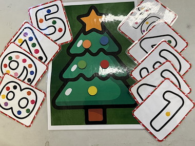 Lesmateriaal Kerstboom versieren (telspel) van auteur Juf_Cynthia_ slide 3