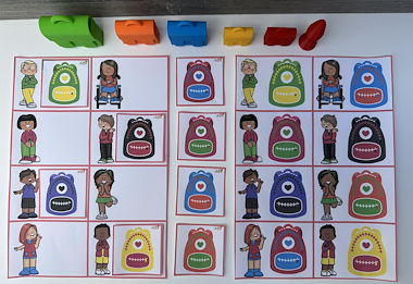 Lesmateriaal Gekleurde boekentasjes sorteren van auteur Little Play Friends slide 4