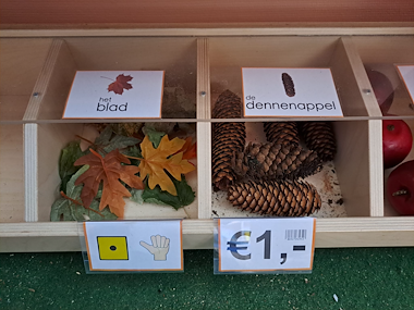 Lesmateriaal herfstwinkeltje  van auteur Zwaanzinnig onderwijs slide 3