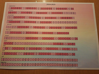 Lesmateriaal schoolkalender 2024-2025 van auteur Juf Eline in de kleuterklas