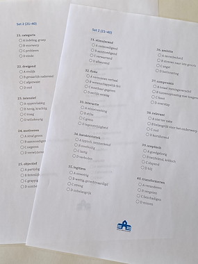 Lesmateriaal Oefening  Moeilijke woorden (Nederlands VMBO 1 en 2) van auteur samen voor onderwijs slide 2