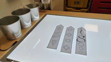 Lesmateriaal Lichtbak mijter voor Sint ontwerpen van auteur juf Vicky derde kleuterklas slide 4